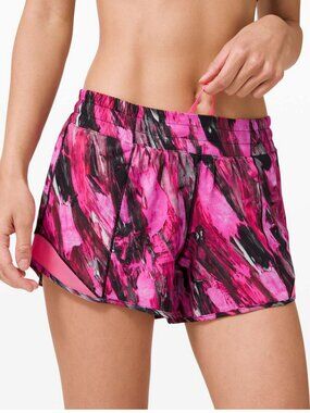 EUC Lululemon Hotty Hot Short II Long 4" size 4 Incentive Refresh Multi Pink Run